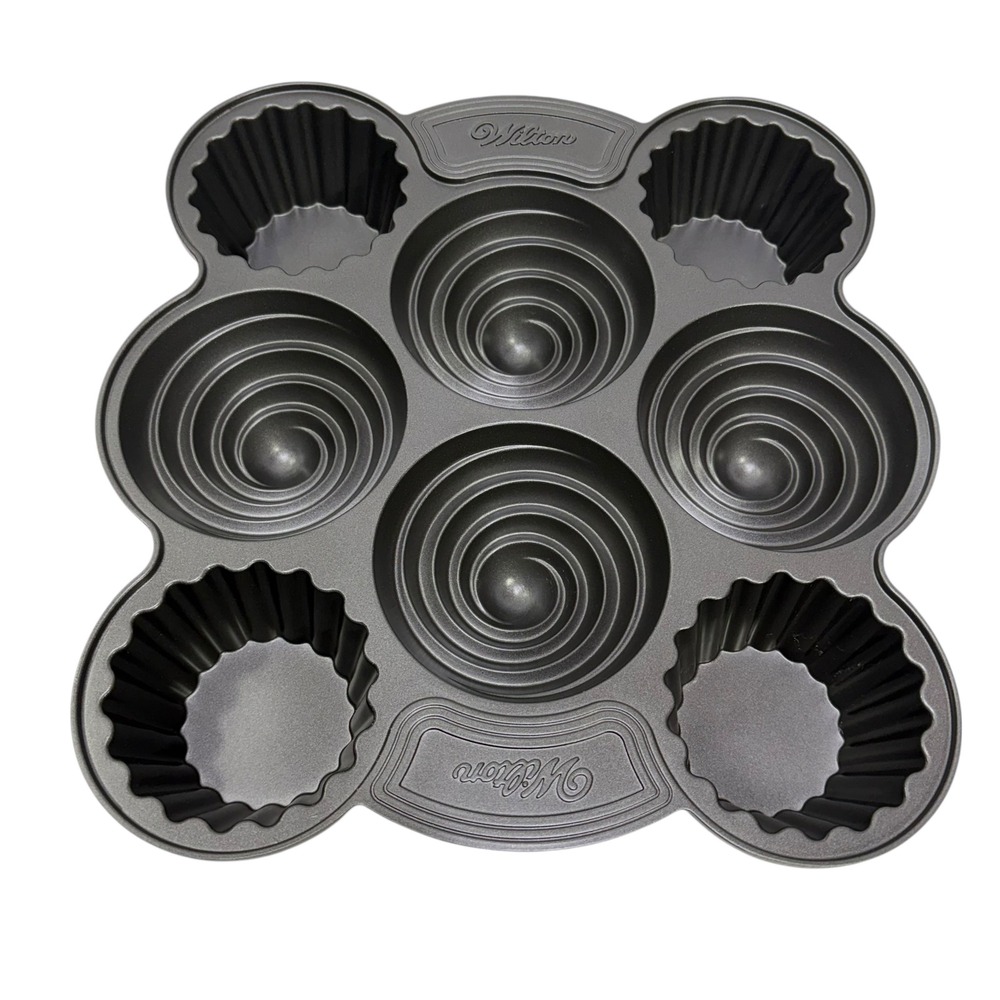 Wilton 8 Cavity Non-Stick Swirl and Fluted Muffin Cupcake Pan Gray Steel NEW